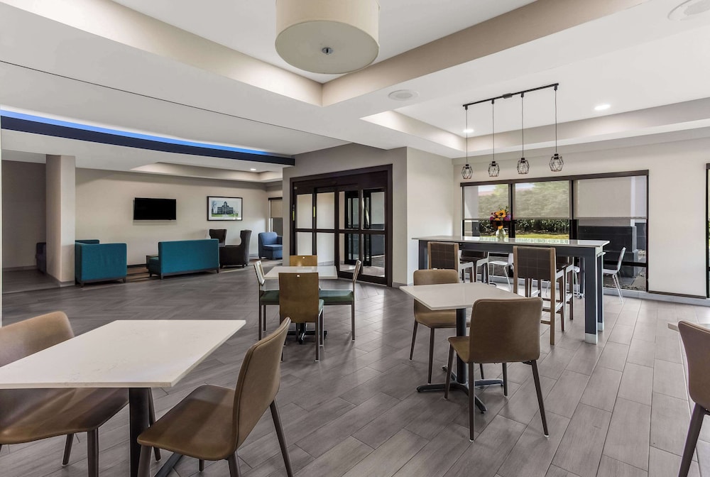 MainStay Suites Bourbonnais Kankakee - photo 32