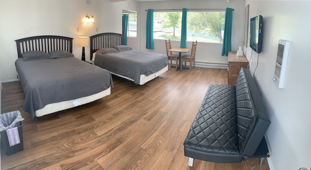 La Fun Motel - carbon neutral hotel in Manitou Springs