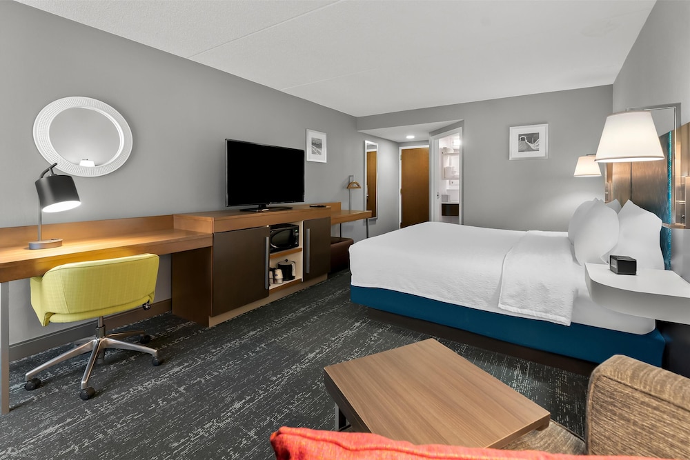 Hampton Inn & Suites Newtown - photo 69