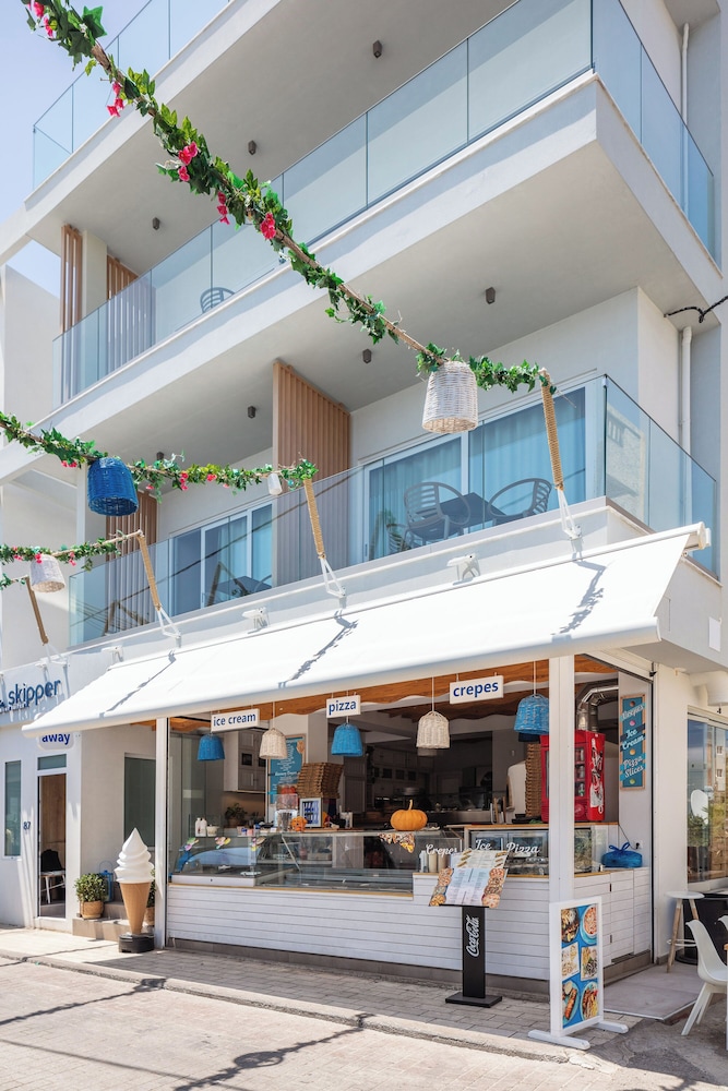 Skipper Beachfront Suites — Limin Khersonisou — photo 2
