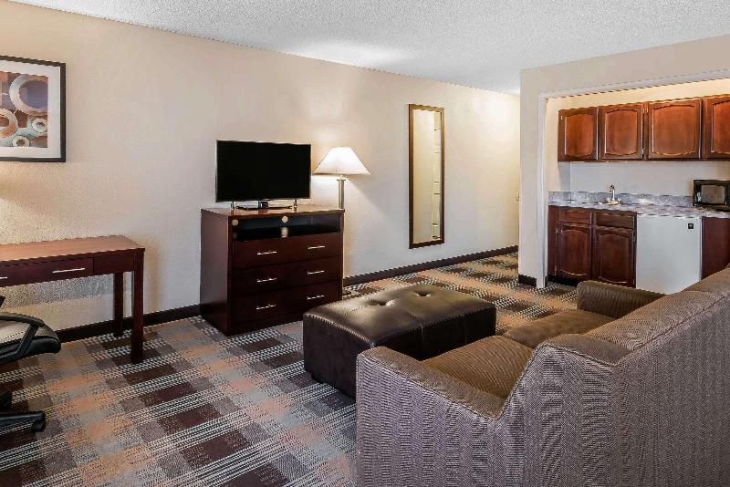 Clarion Inn near JBLM - photo 26