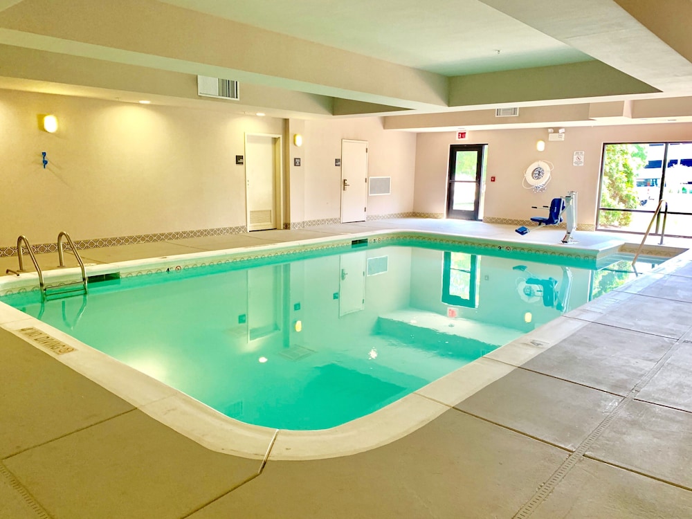 Hampton Inn Champaign Urbana - photo 61
