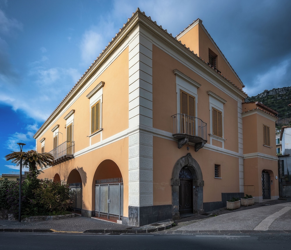 Sorrento Coast Relais - carbon neutral hotel in Meta
