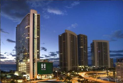 Luxury 2BR 2BA Water Front in Hyde Beach Resort — 4-Star Luxury Hotel in Hollywood, United States
