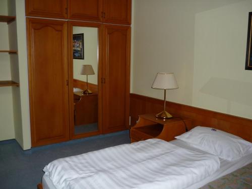Öreg Malom Hotel — Csepreg — photo 2