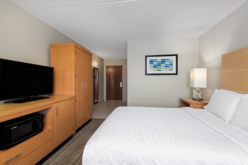 Holiday Inn Express & Suites Wheat Ridge Denver West - photo 24