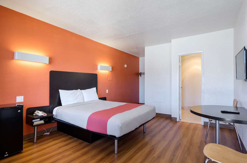 Motel 6 Santa Fe NM Downtown - photo 10