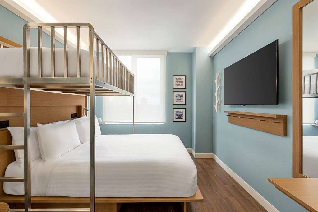Wingate by Wyndham Bronx Haven Park - photo 22