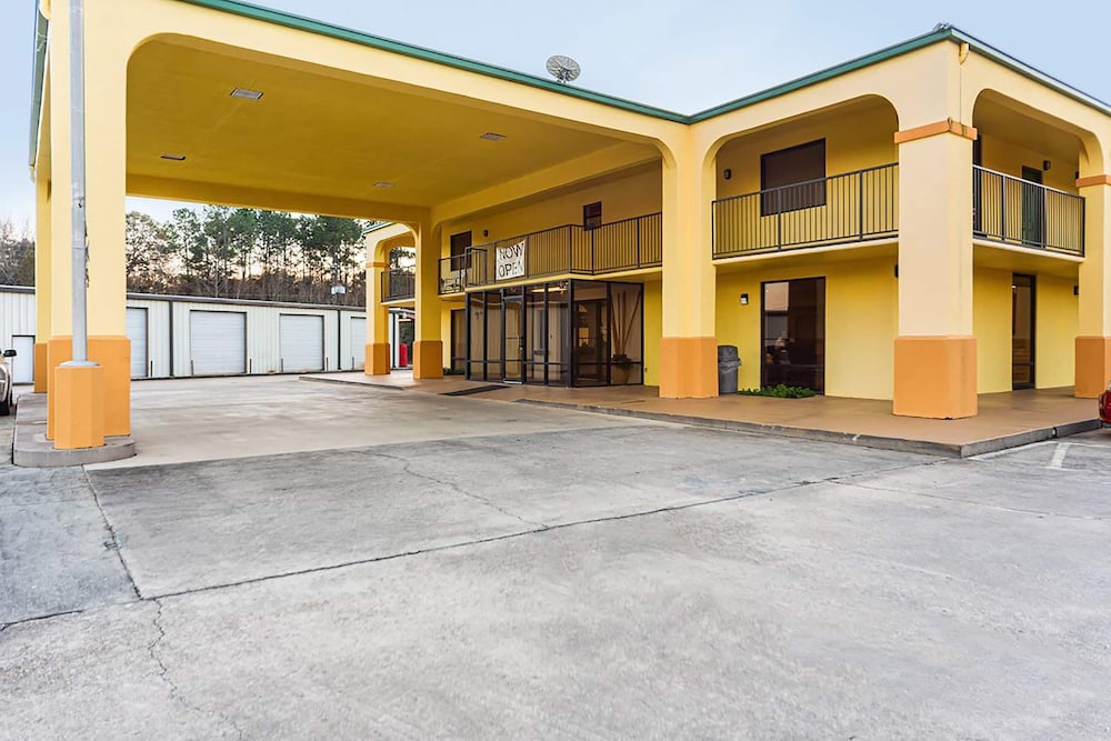Days Inn by Wyndham Atmore - photo 44