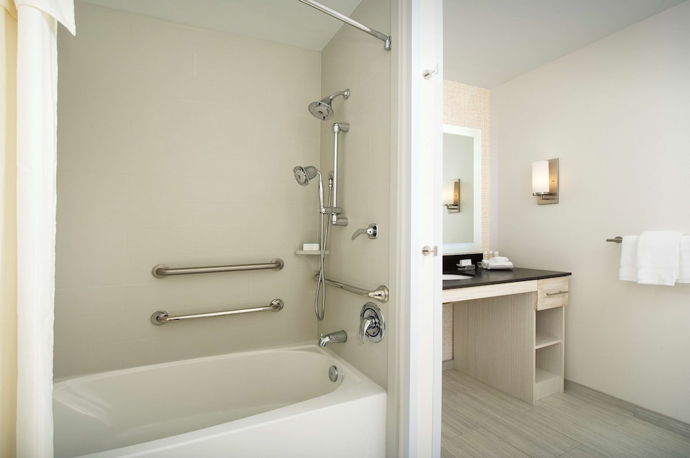 Homewood Suites by Hilton Miami Downtown Brickell - photo 21
