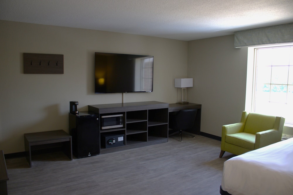 Super 8 by Wyndham Lamar - photo 11