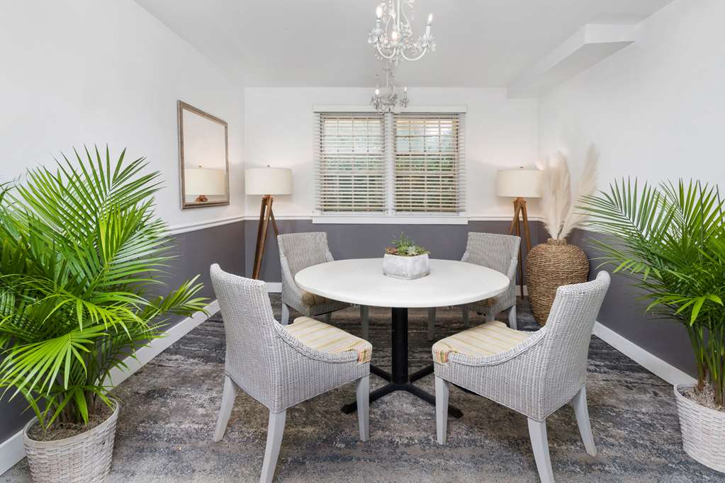 Sea Crest Beach Resort - photo 34