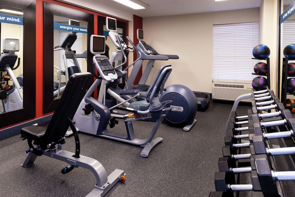 Hampton Inn Greensboro Airport - photo 37