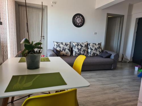 Apartments Mall V — 4-Star Luxury Hotel in Bacau, Romania