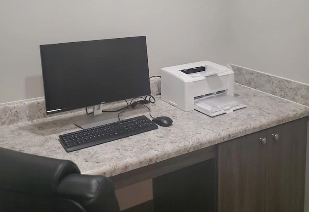 WoodSpring Suites Atlanta Airport - photo 36