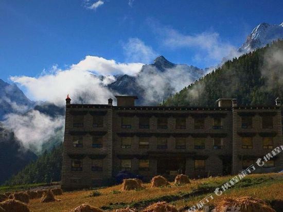 Yading Jianshan Hotel in Ganzi, People's Republic of China