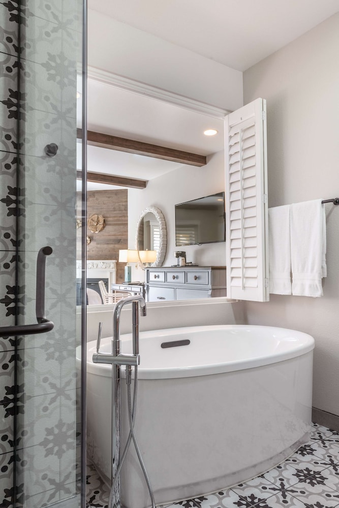 The Lodge at Healdsburg tapestry Collection by Hilton - photo 26