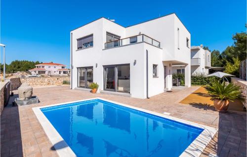 Pet Friendly Home In Srima With Wifi — 5-Star Luxury Hotel in Vodice, Croatia