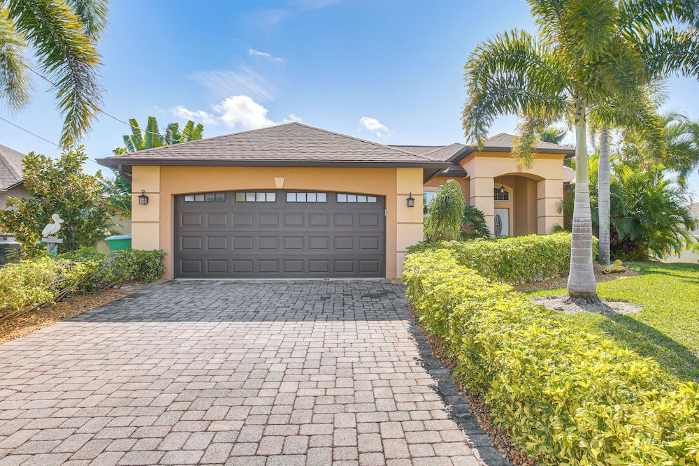 Hot Tub and Pool Tropical Retreat in Cape Coral in Cape Coral, United States