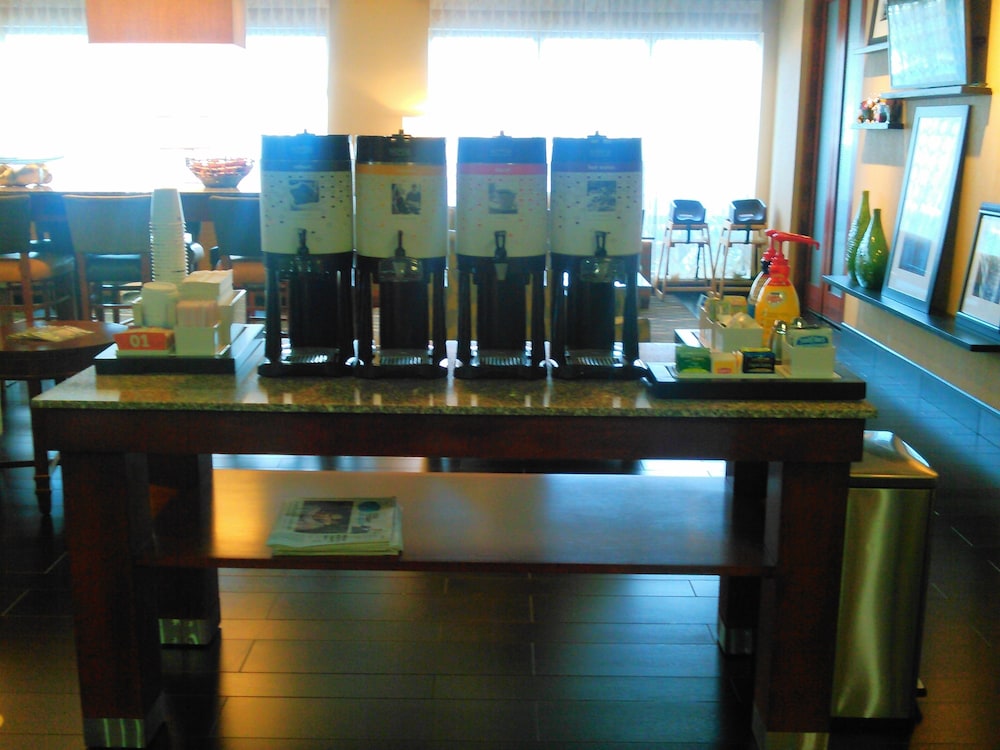 Hampton Inn Pine Grove - photo 54