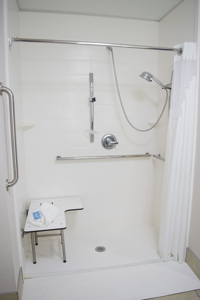 Holiday Inn Express Hotel & Suites West I 10 by IHG - photo 38