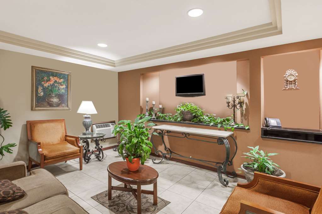 Travelodge Inn & Suites by Wyndham Albany - featured photo