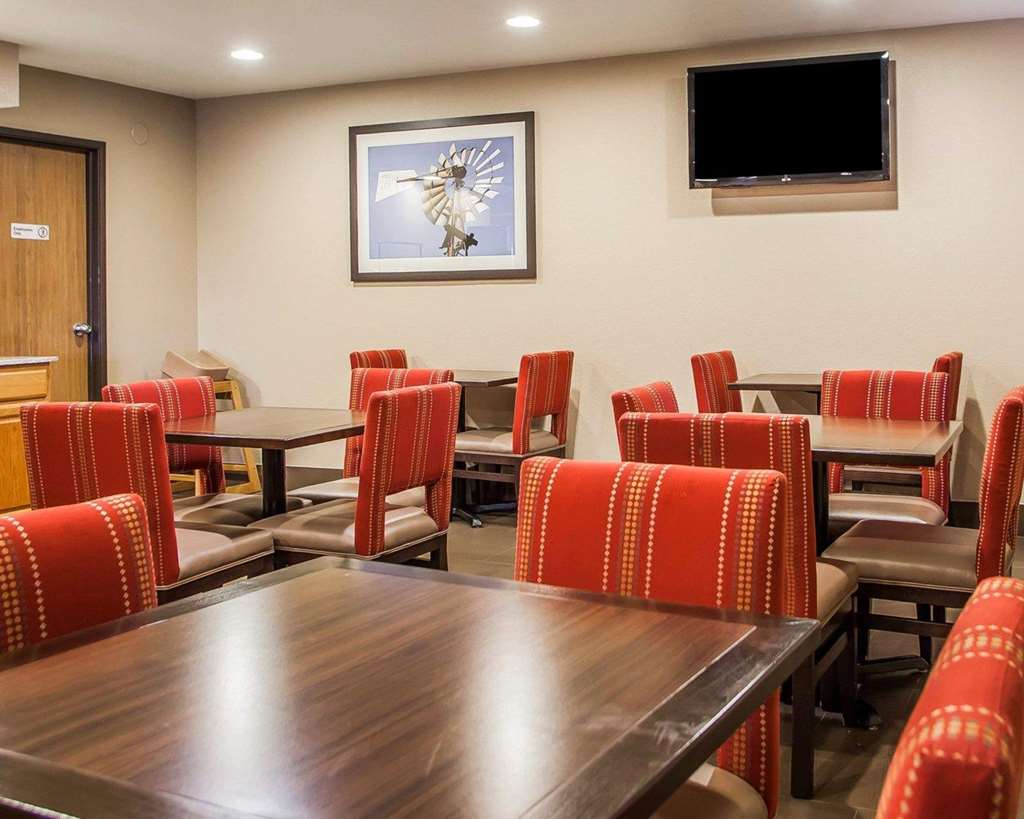 Comfort Inn Marshalltown South - photo 28