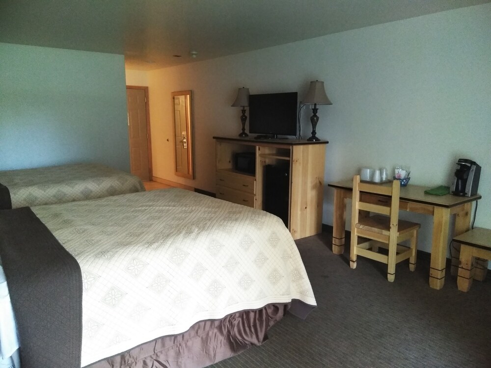 Sisters Inn And Suites - photo 14