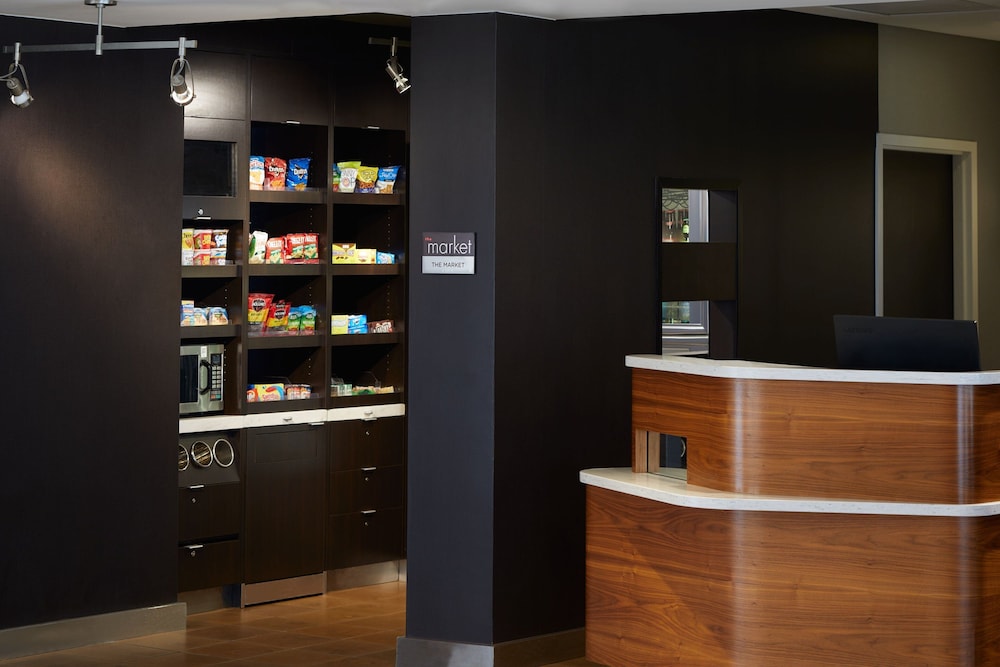 Courtyard by Marriott Memphis Airport - photo 28