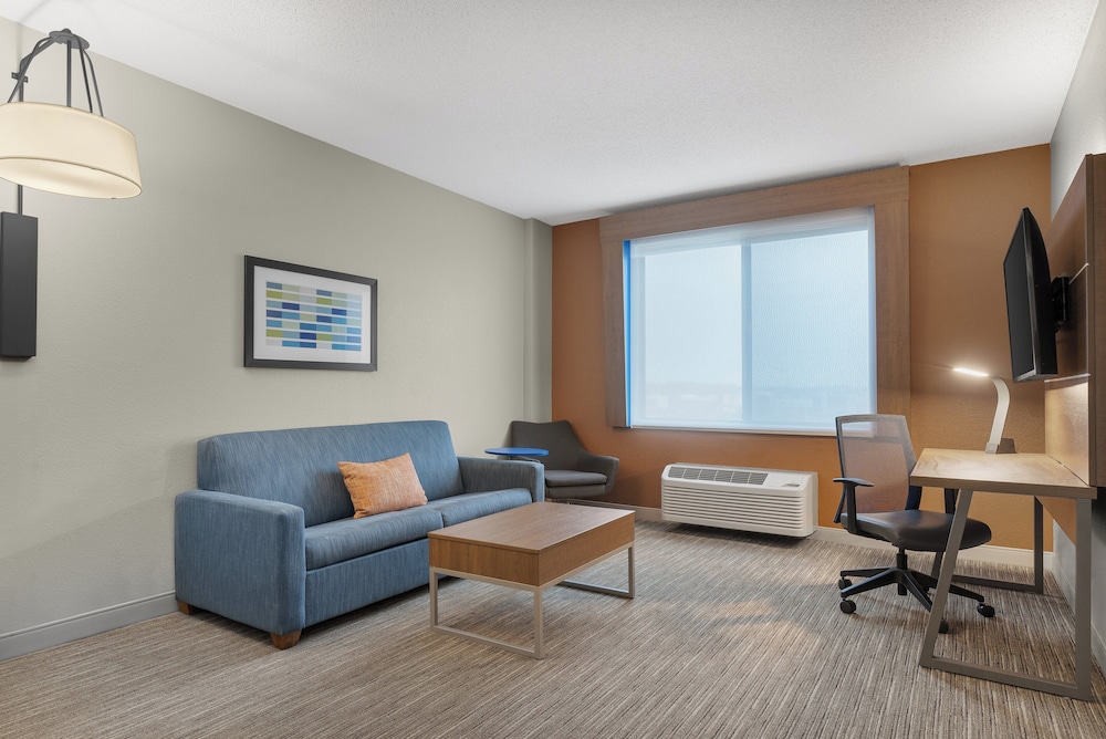 Holiday Inn Express Coralville by IHG - photo 16
