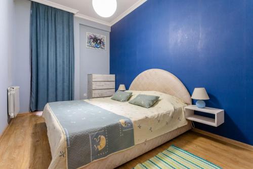 Apartment 16