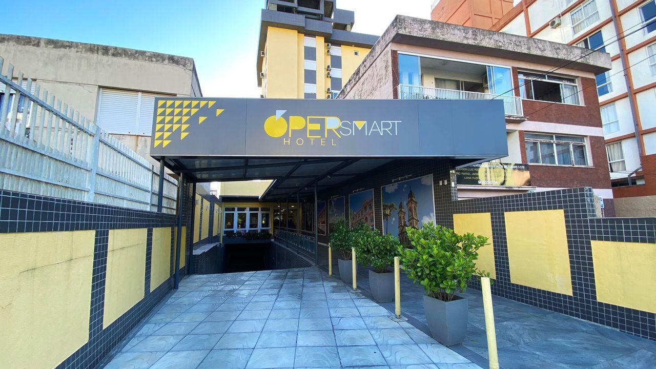 Óper Smart Hotel in Santa Maria, Brasil