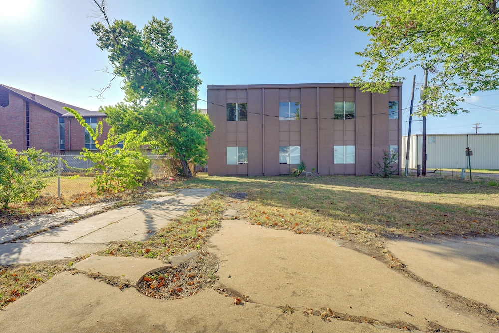 Sunny Hearne Home Near Universities - photo 22