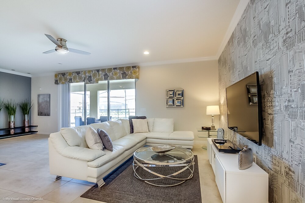 Windsor at Westside 8817 Macapa Drive — 4-Star Luxury Hotel in Kissimmee, United States