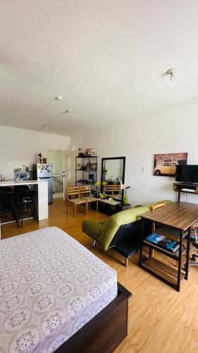 Condo unit in Novaliches Quezon City near Caloocan City — 4-Star Luxury Hotel in Manila, Philippines