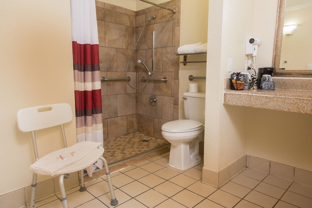 Red Roof Inn Ardmore - photo 19