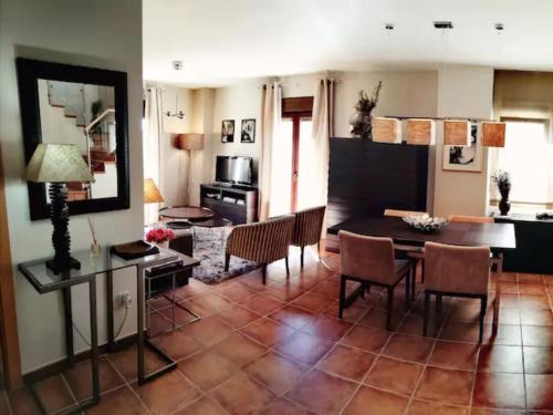 Centrico Duplex Con Vistas En Morella — Morella