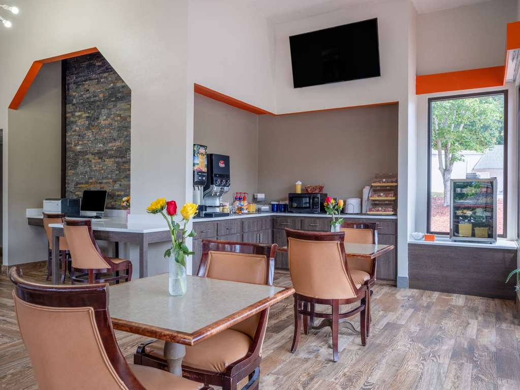 Days Inn by Wyndham Clemson - photo 22