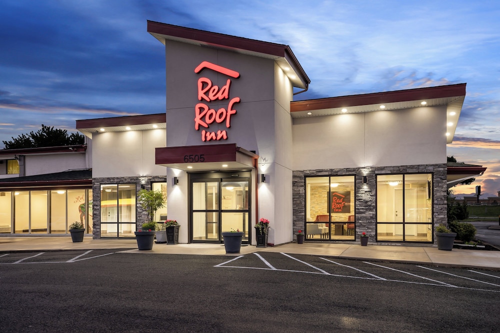 Red Roof Inn Niagara Falls - photo 23