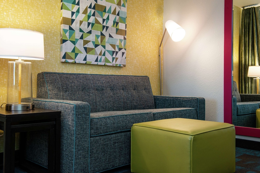 Home2 Suites by Hilton Columbia Downtown - photo 10