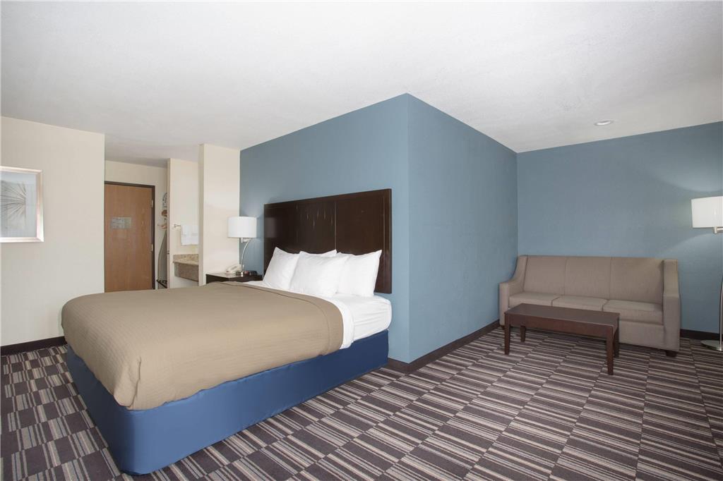 AmericInn by Wyndham Mount Pleasant - photo 14