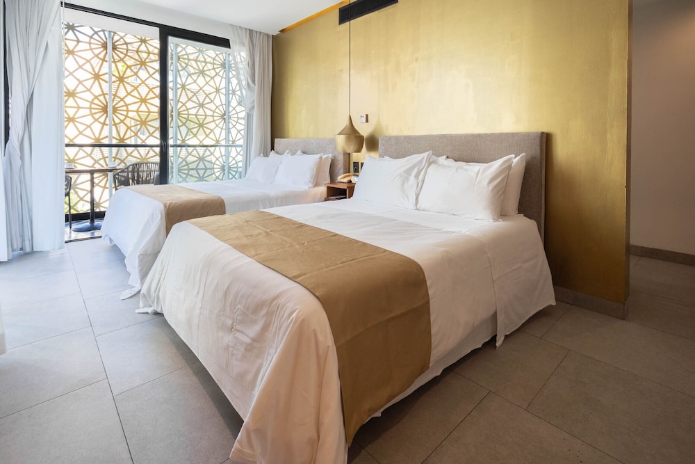IT Boutique Hotel & Restaurant — 4-Star Luxury Hotel in Playa Del Carmen, Mexico