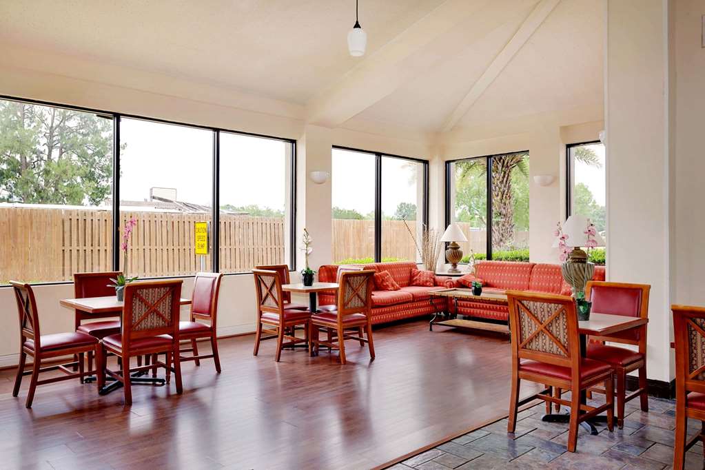 Days Inn by Wyndham Lafayette Near Lafayette Airport - photo 2