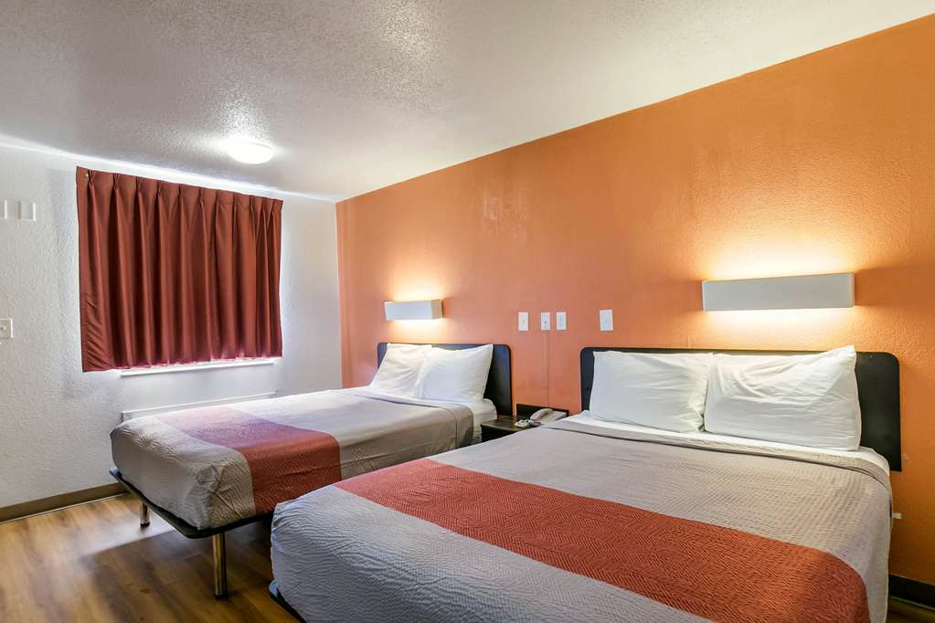 Motel 6 Dothan AL - featured photo