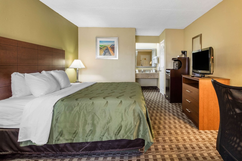 Quality Inn Lebanon - photo 16