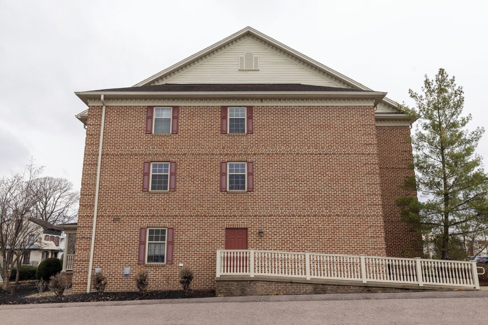Selinsgrove Inn - photo 190