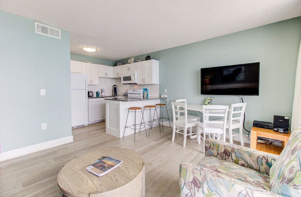 1104 Starfish Room by Atlantic Towers - photo 10