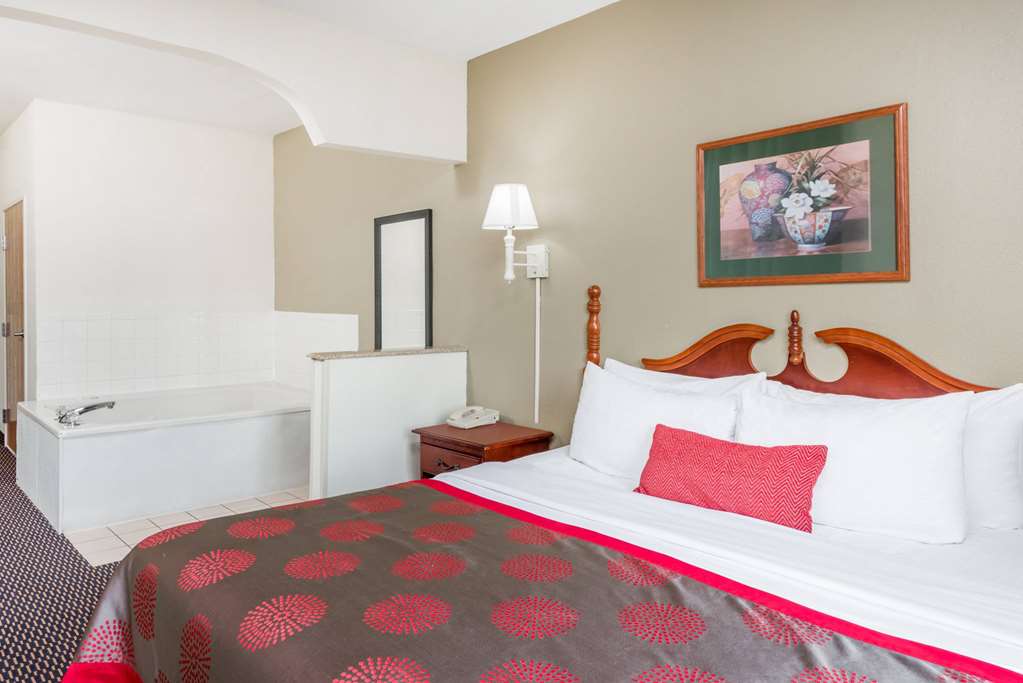 Ramada by Wyndham Columbia - photo 34