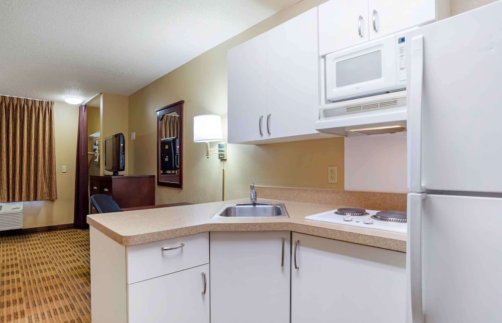 Extended Stay America Suites New Orleans Metairie - photo 35