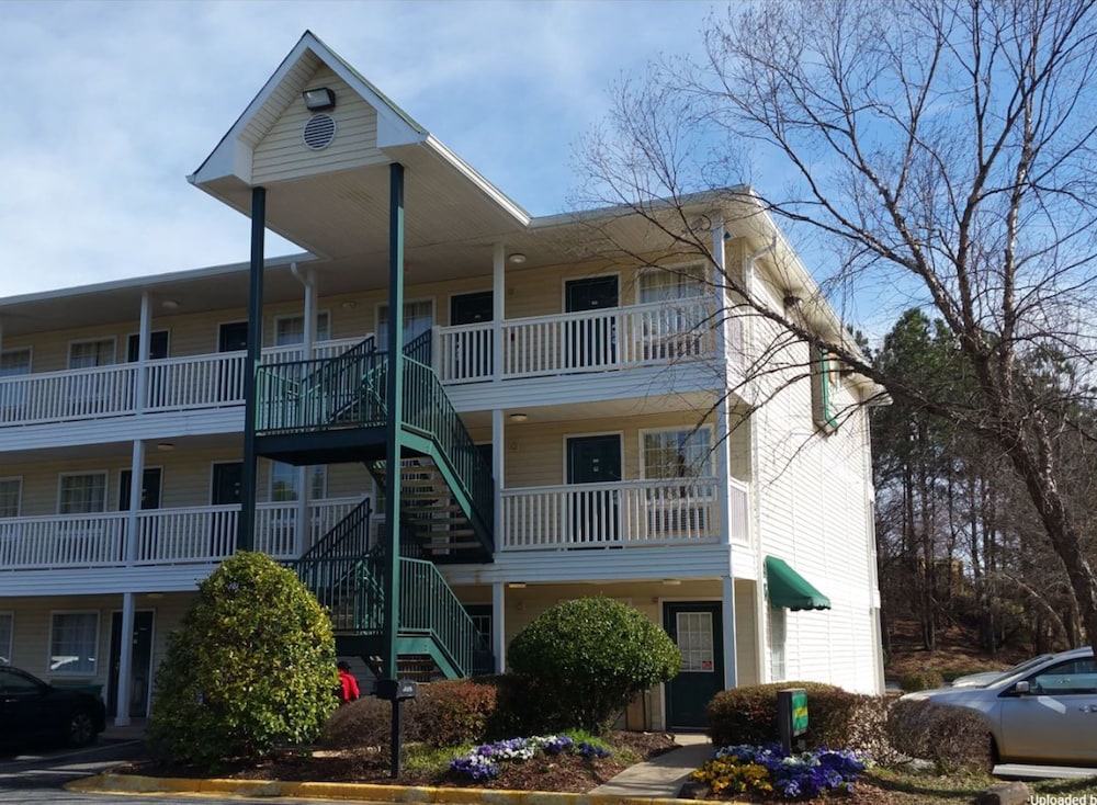InTown Suites Extended Stay Atlanta GA Suwanee - photo 24